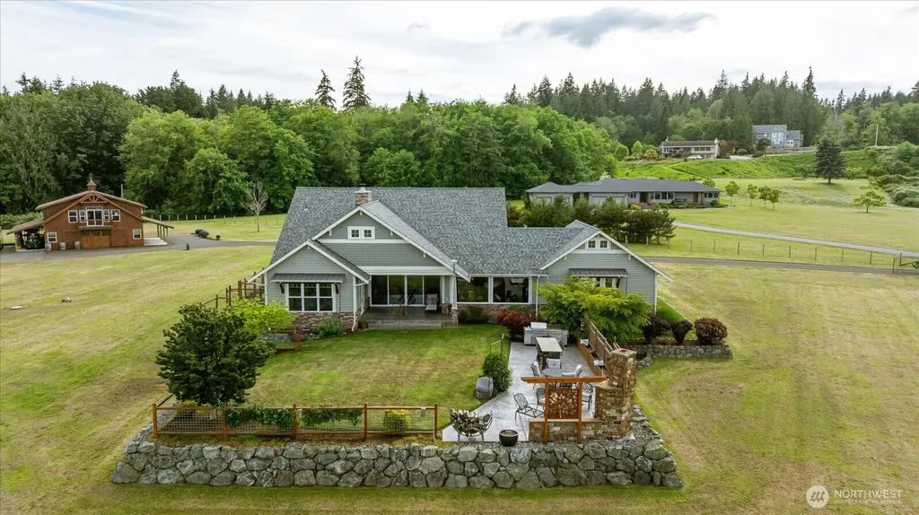 4764 Black Walnut Terrace Clinton WA 98236