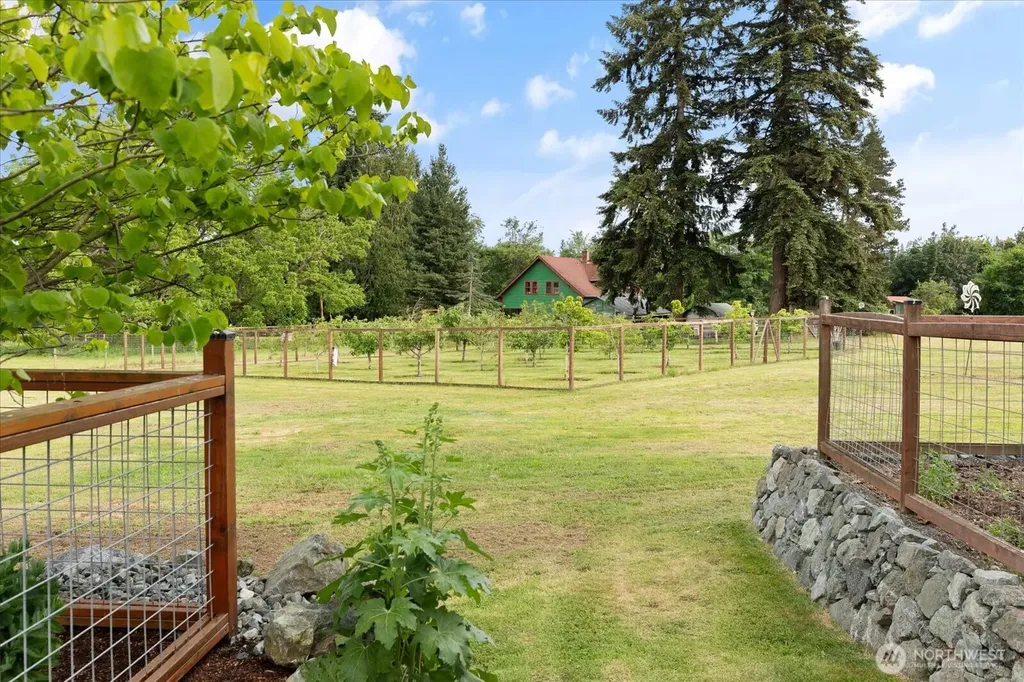 4764 Black Walnut Terrace Clinton WA 98236