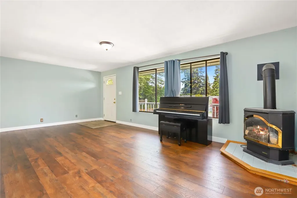 310 Scotland Drive Camano Island WA 98282