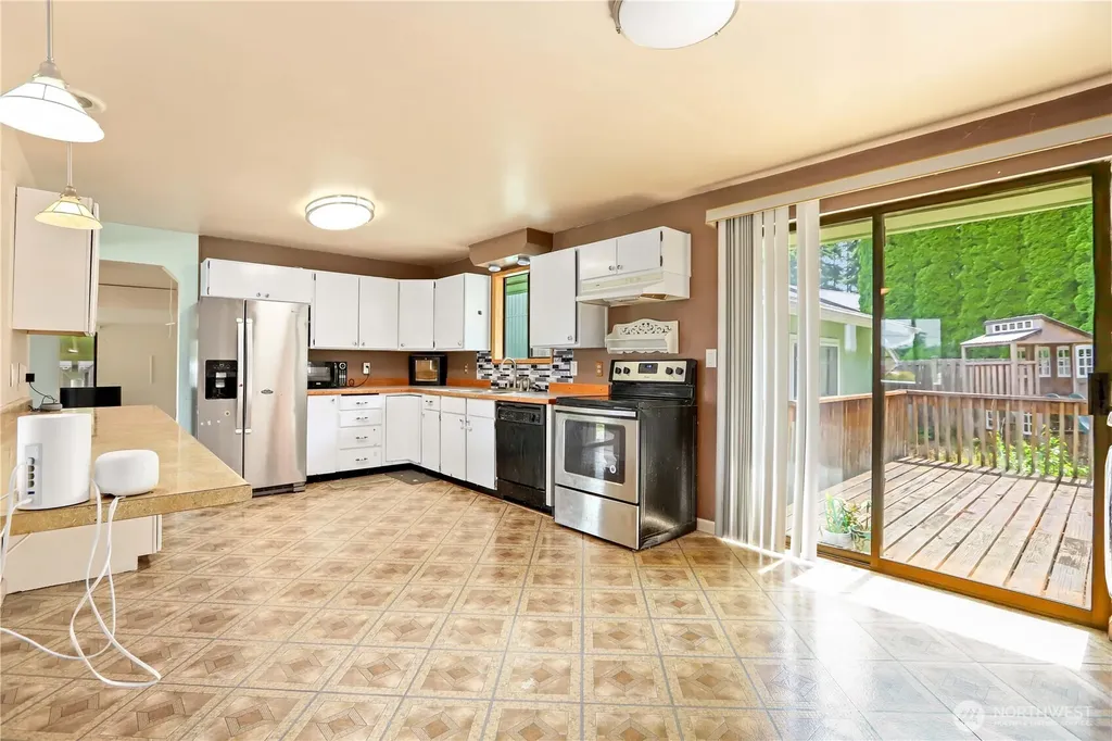 310 Scotland Drive Camano Island WA 98282