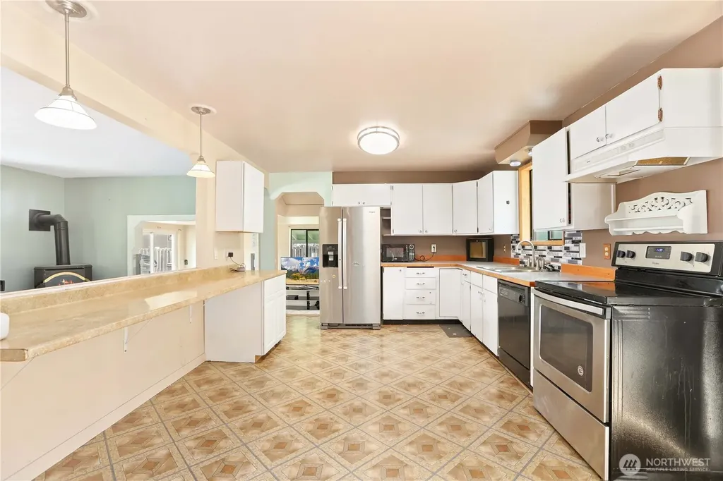 310 Scotland Drive Camano Island WA 98282