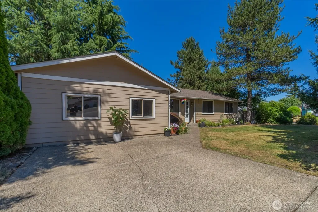 1225 Solar Court NE Olympia WA 98516