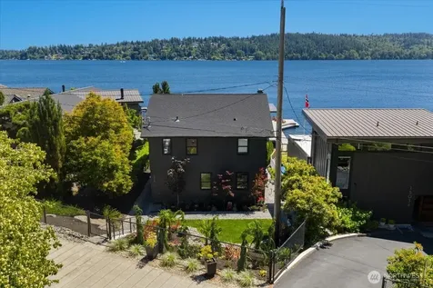 15038 Beach Drive NE Lake Forest Park WA 98155