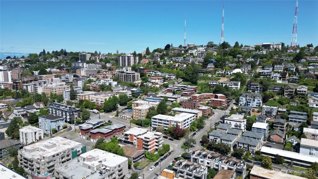 717 3rd Avenue N Seattle WA 98109