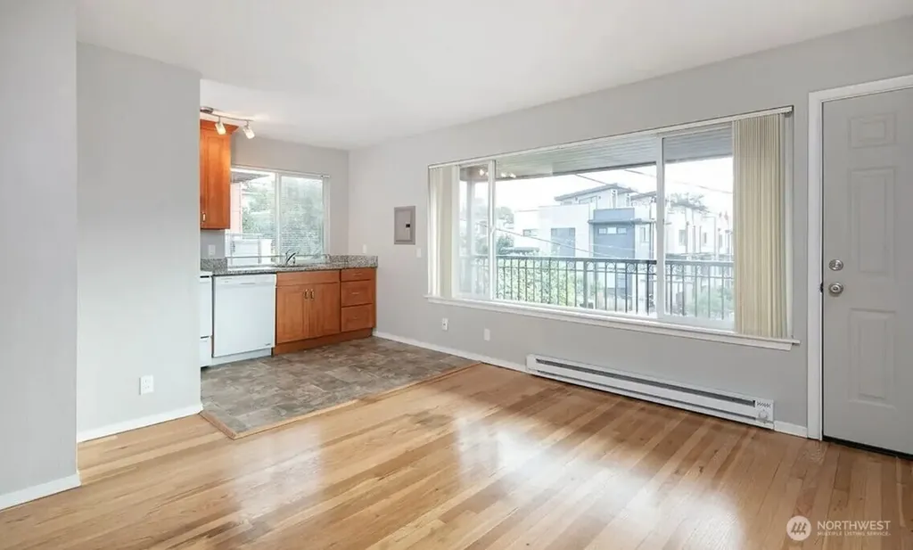 717 3rd Avenue N Seattle WA 98109