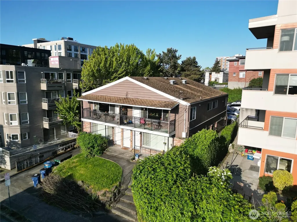 717 3rd Avenue N Seattle WA 98109