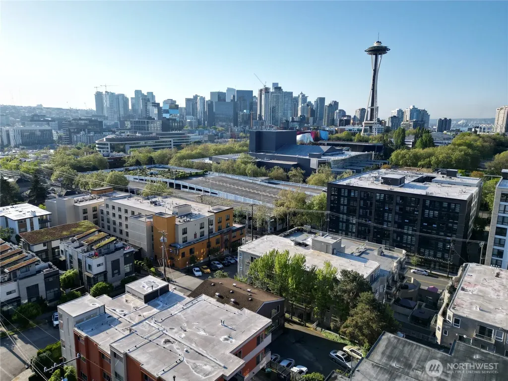 717 3rd Avenue N Seattle WA 98109
