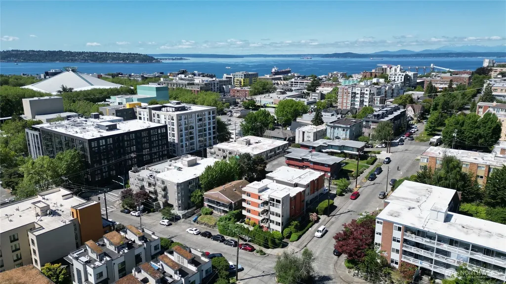 717 3rd Avenue N Seattle WA 98109
