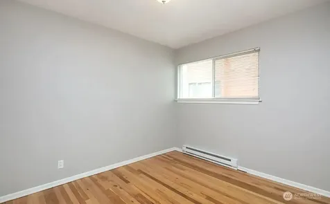 717 3rd Avenue N Seattle WA 98109