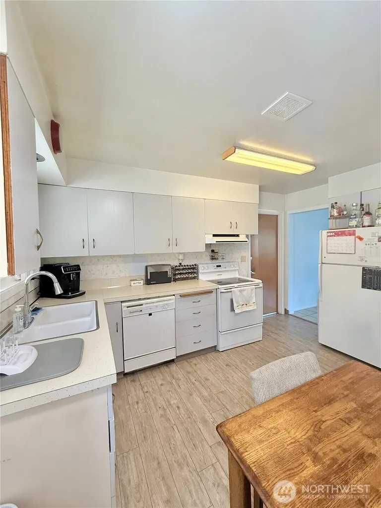 703 Sunrise Drive Omak WA 98841
