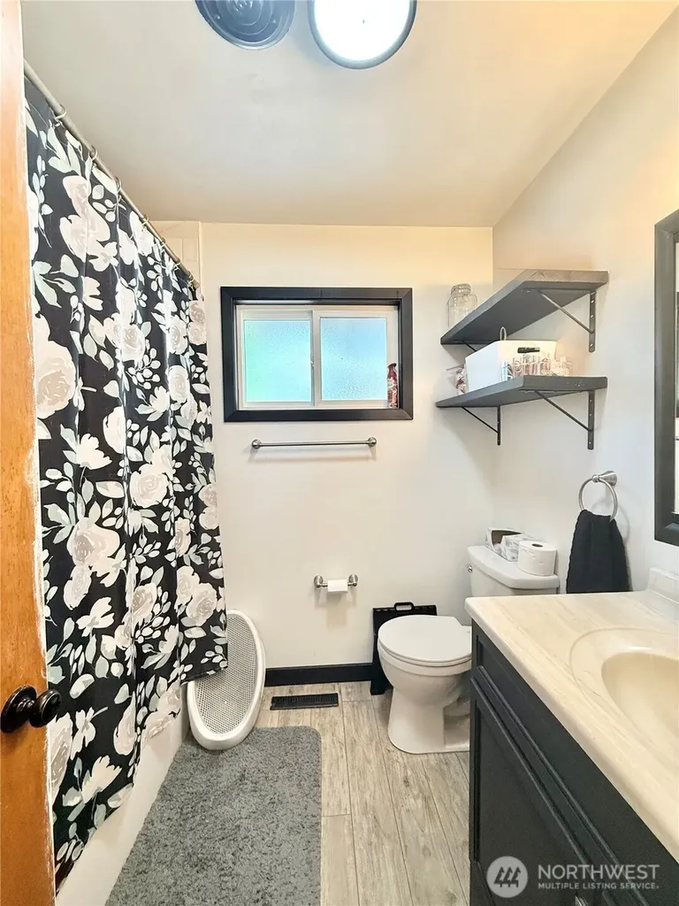 703 Sunrise Drive Omak WA 98841