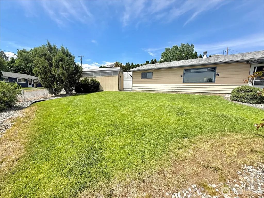 703 Sunrise Drive Omak WA 98841