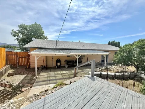 703 Sunrise Drive Omak WA 98841