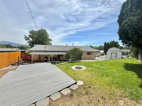 703 Sunrise Drive Omak WA 98841