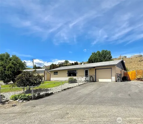 703 Sunrise Drive Omak WA 98841