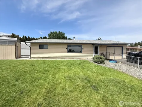 703 Sunrise Drive Omak WA 98841
