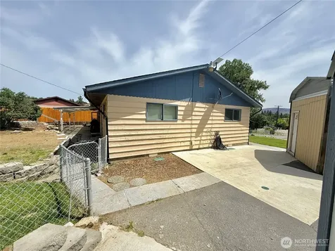 703 Sunrise Drive Omak WA 98841
