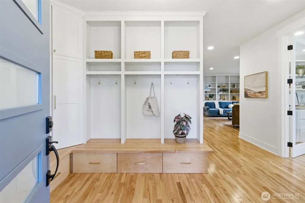 10219 62nd Avenue S Seattle WA 98178