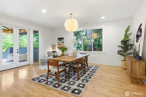 10219 62nd Avenue S Seattle WA 98178
