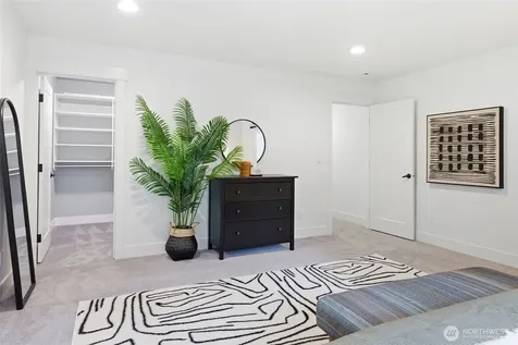 10219 62nd Avenue S Seattle WA 98178