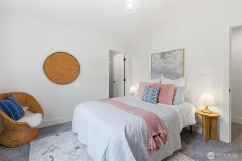 10219 62nd Avenue S Seattle WA 98178
