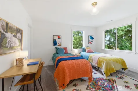 10219 62nd Avenue S Seattle WA 98178