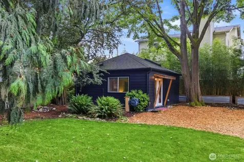 10219 62nd Avenue S Seattle WA 98178