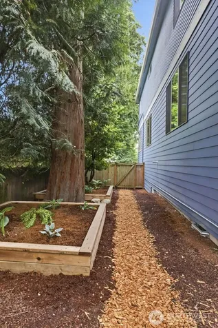 10219 62nd Avenue S Seattle WA 98178