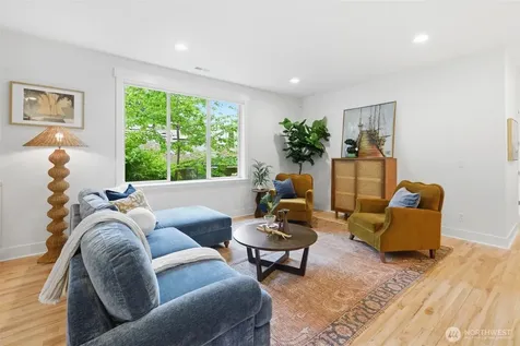 10219 62nd Avenue S Seattle WA 98178