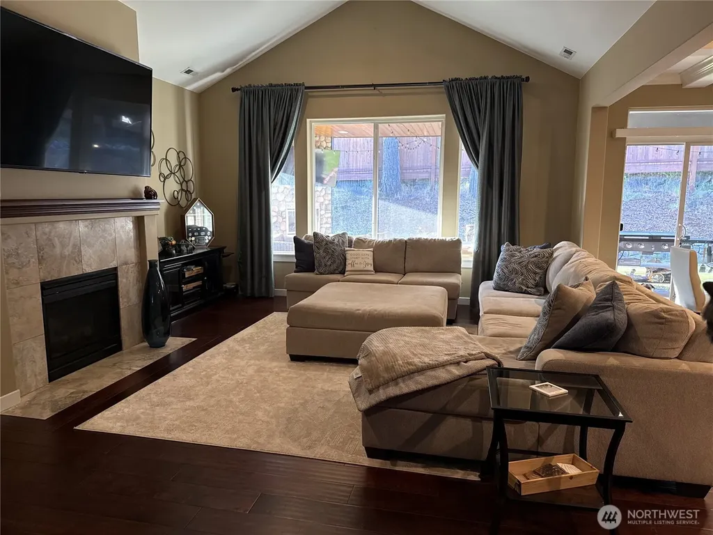 4129 Grotto Court SW Tumwater WA 98512