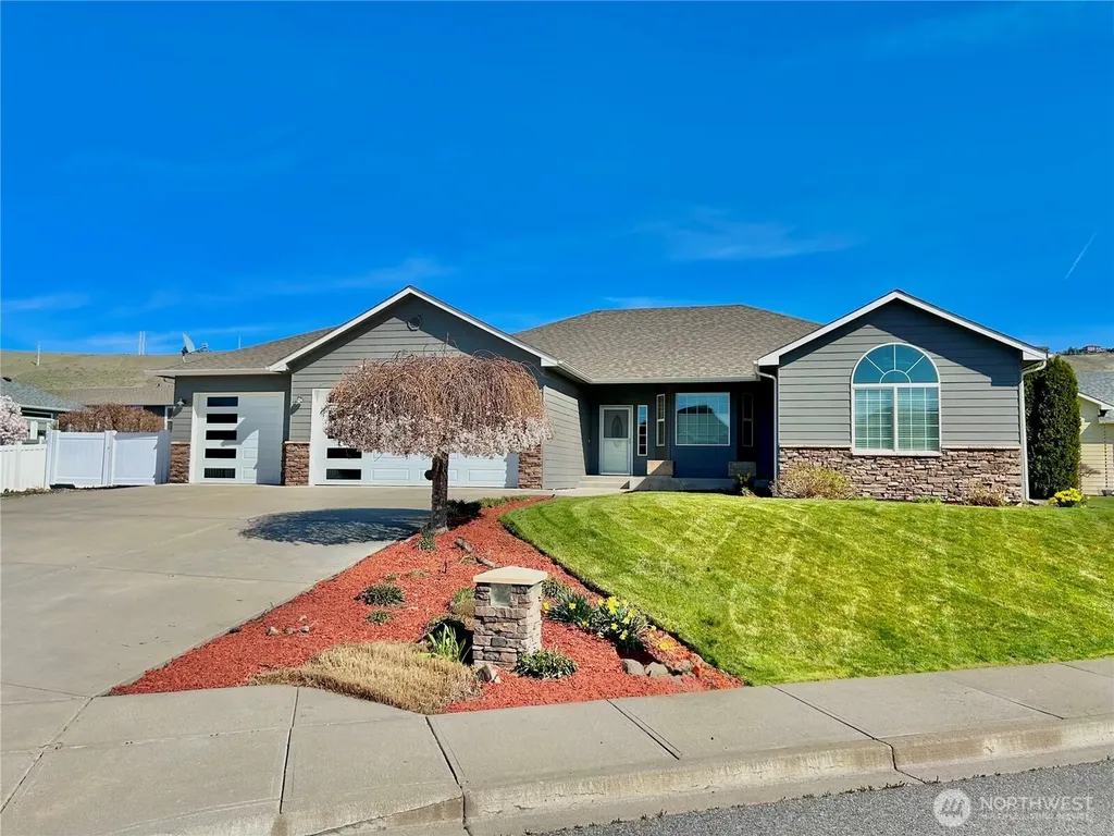 154 Springhill Drive East Wenatchee WA 98802