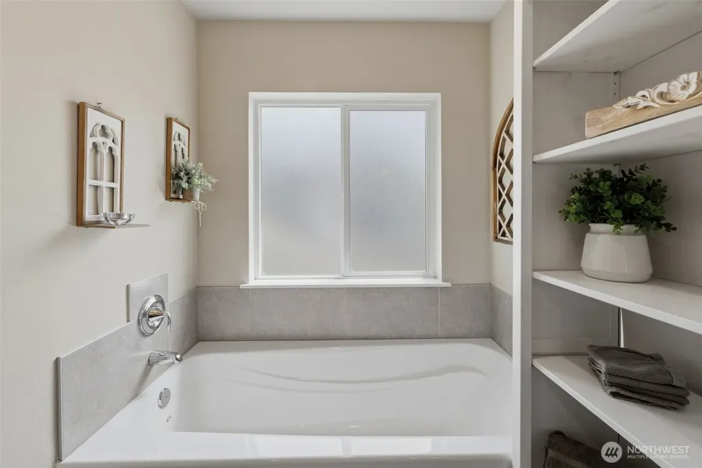 23546 Granite Court Black Diamond WA 98010