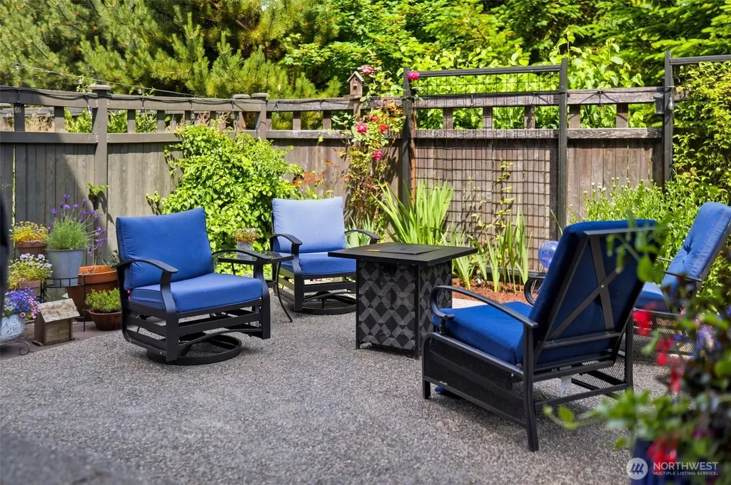 23546 Granite Court Black Diamond WA 98010
