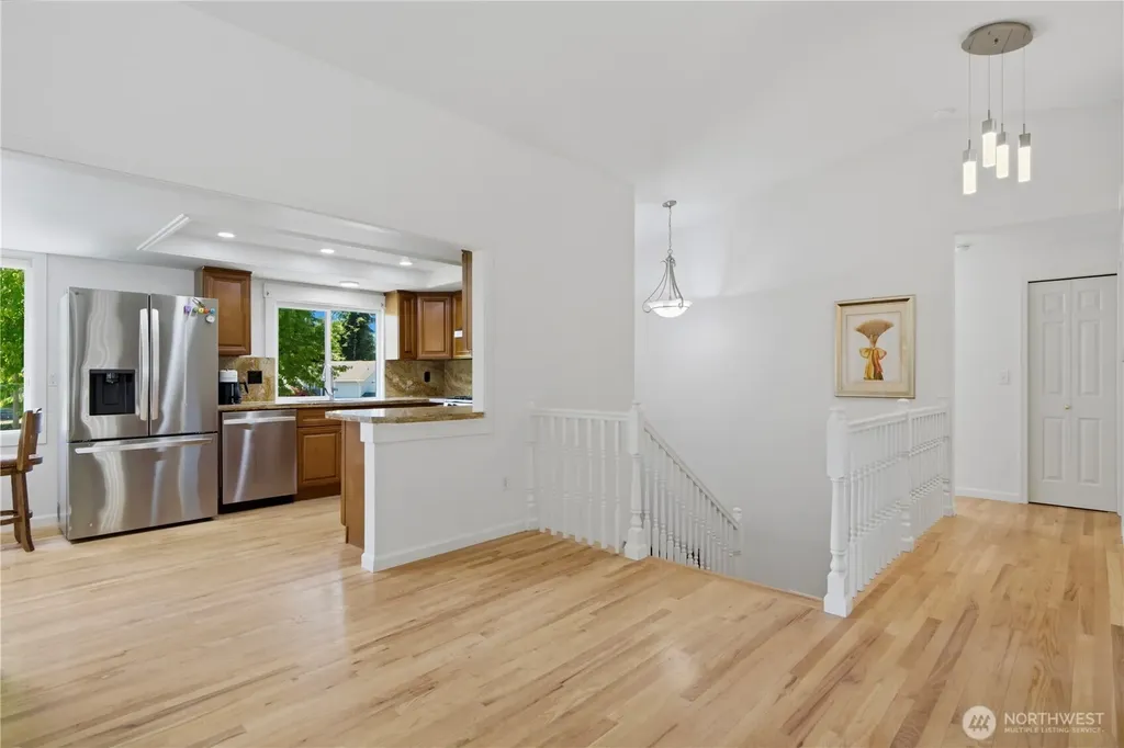10606 NE 19th Place Bellevue WA 98004