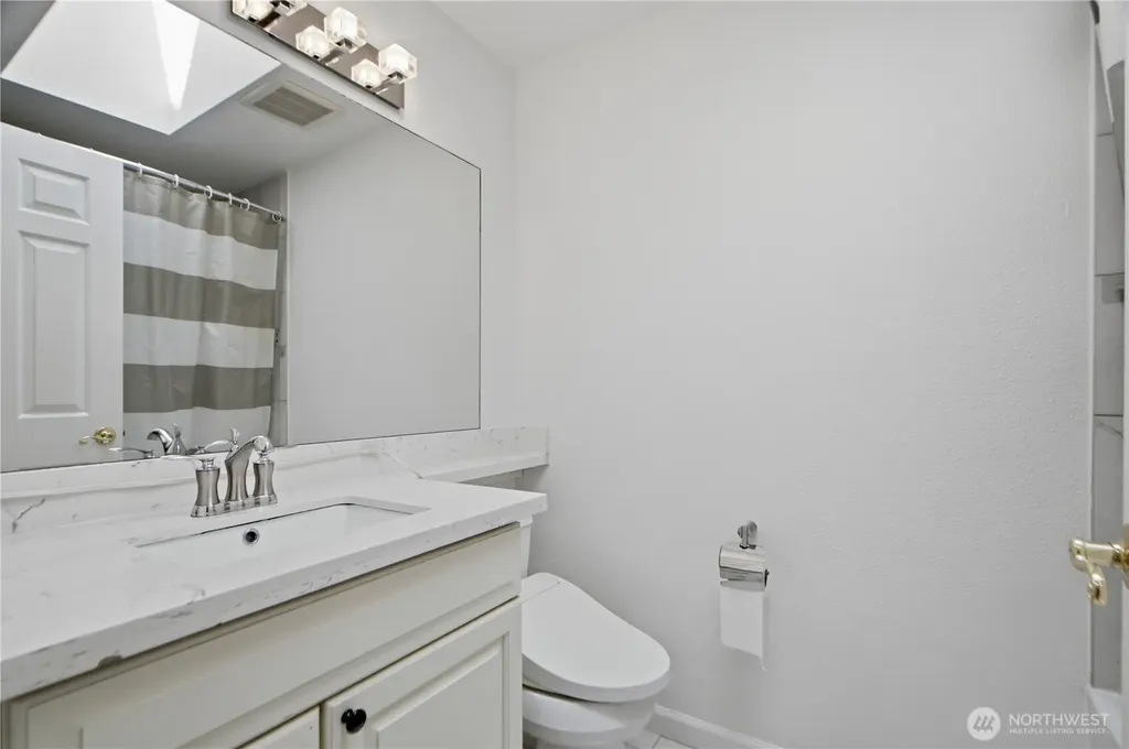 10606 NE 19th Place Bellevue WA 98004