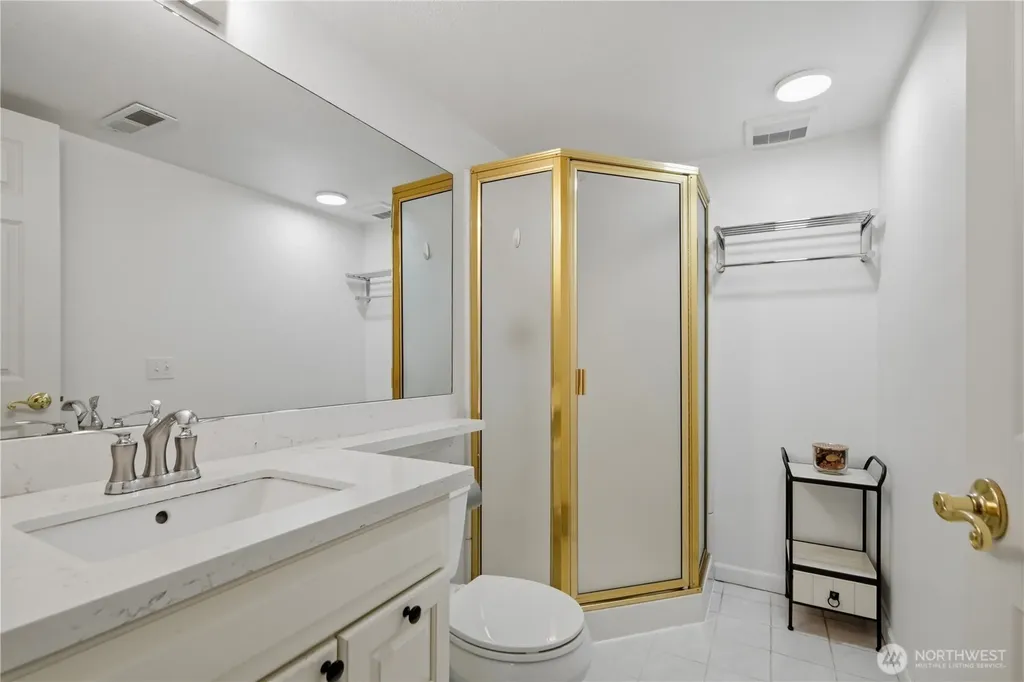 10606 NE 19th Place Bellevue WA 98004