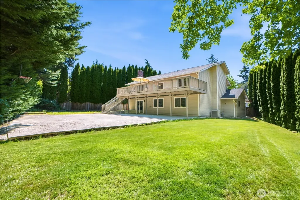 10606 NE 19th Place Bellevue WA 98004
