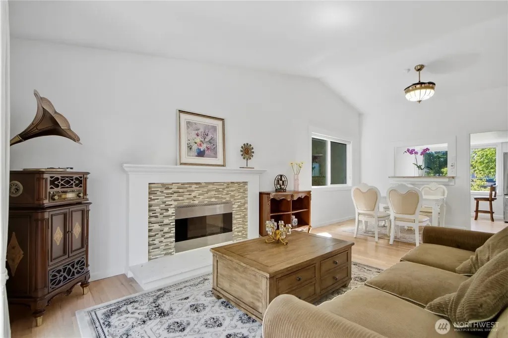 10606 NE 19th Place Bellevue WA 98004