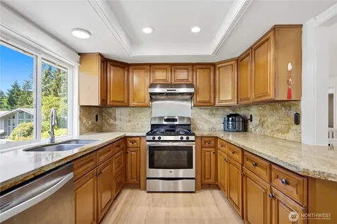 10606 NE 19th Place Bellevue WA 98004