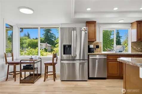10606 NE 19th Place Bellevue WA 98004