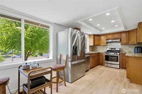 10606 NE 19th Place Bellevue WA 98004