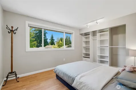 10606 NE 19th Place Bellevue WA 98004