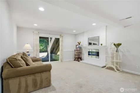 10606 NE 19th Place Bellevue WA 98004