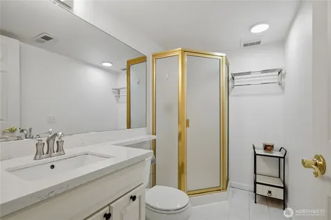 10606 NE 19th Place Bellevue WA 98004