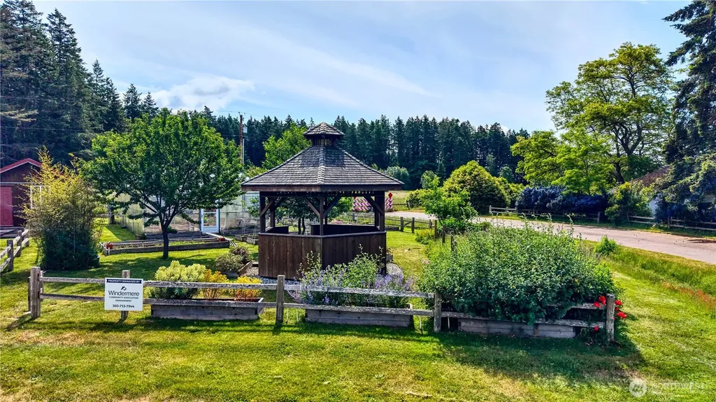 2193 Seabright Loop Point Roberts WA 98281