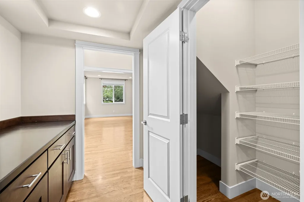 21250 NE 9th Place Sammamish WA 98074