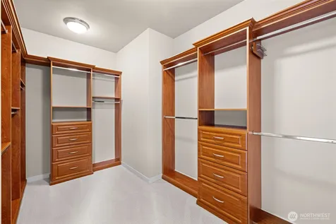 21250 NE 9th Place Sammamish WA 98074
