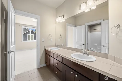 21250 NE 9th Place Sammamish WA 98074