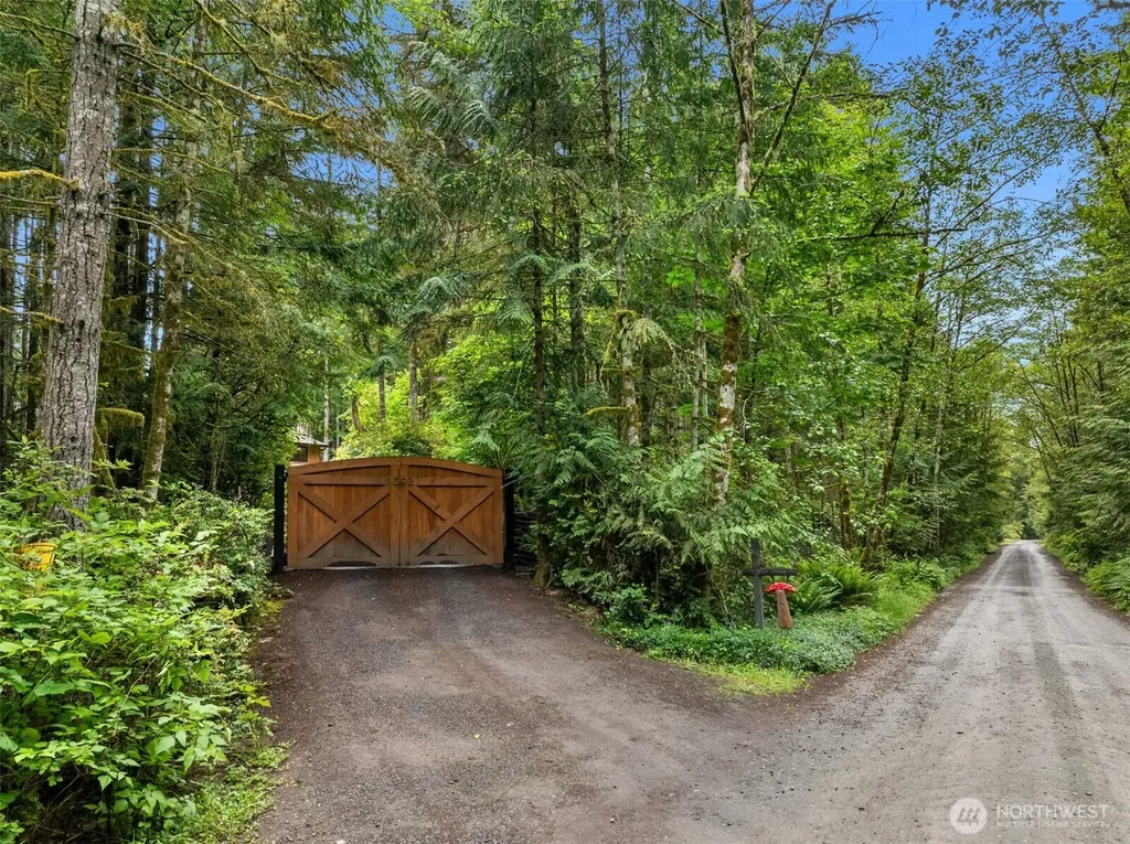 1093 NW Mushroom Lane Poulsbo WA 98370