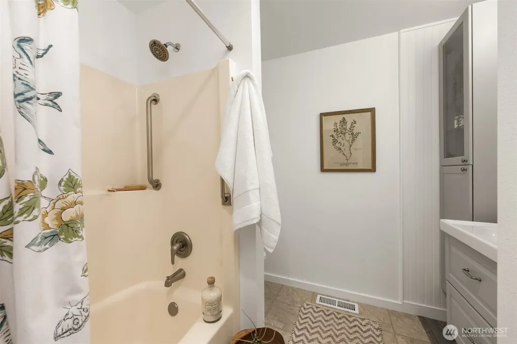 1093 NW Mushroom Lane Poulsbo WA 98370